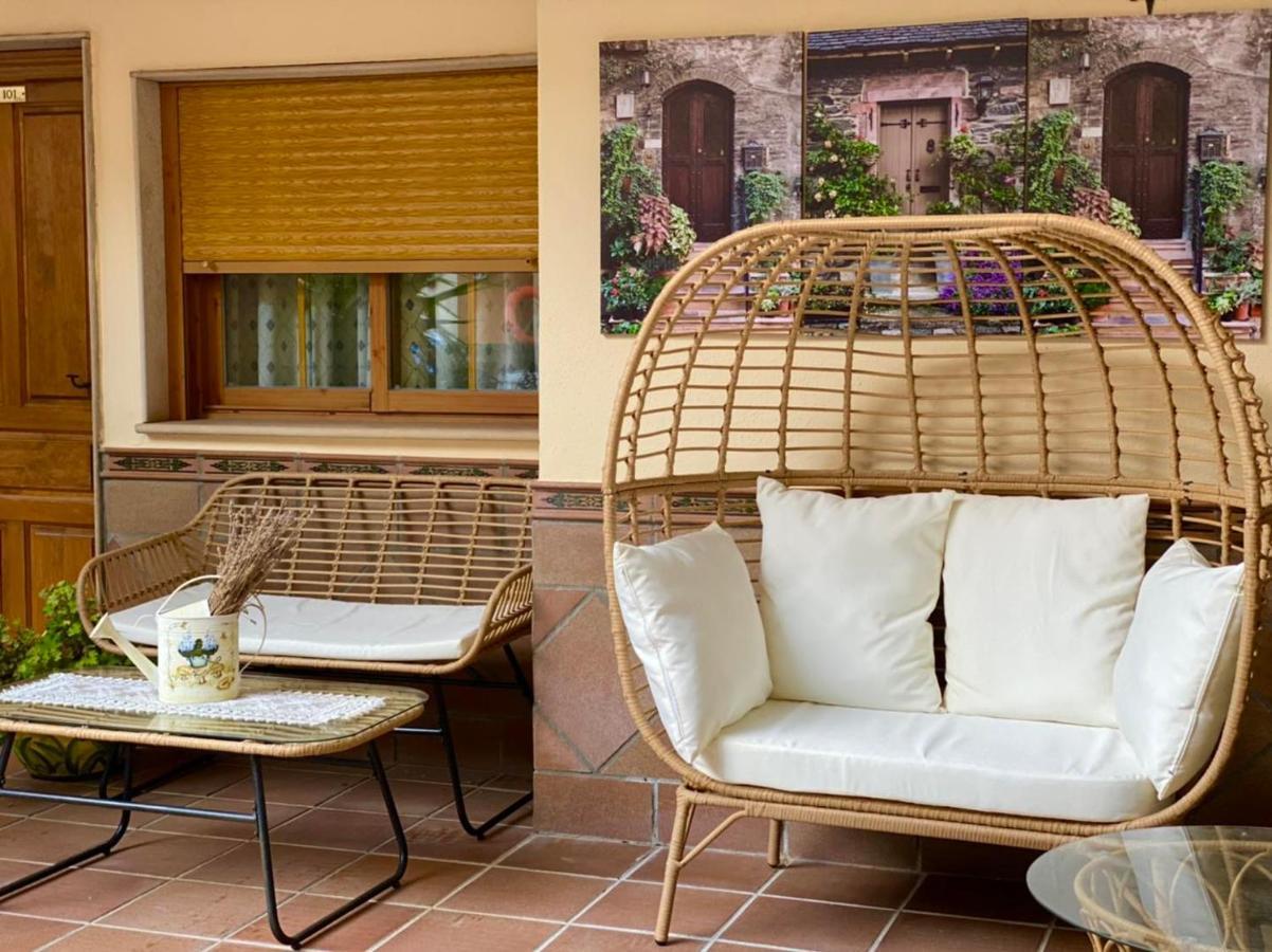 Hotel El Curro Burunchel ภายนอก รูปภาพ