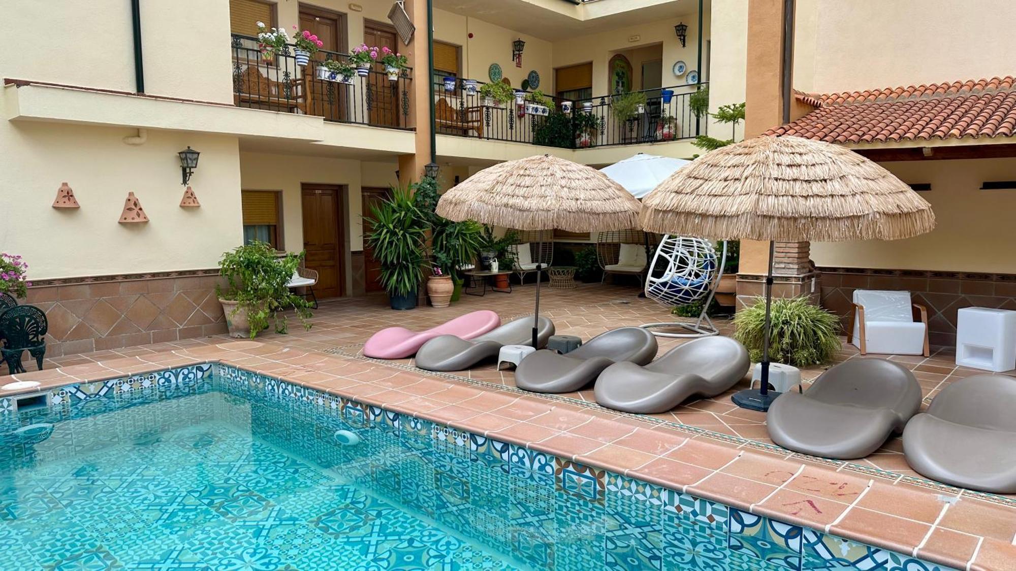Hotel El Curro Burunchel ภายนอก รูปภาพ