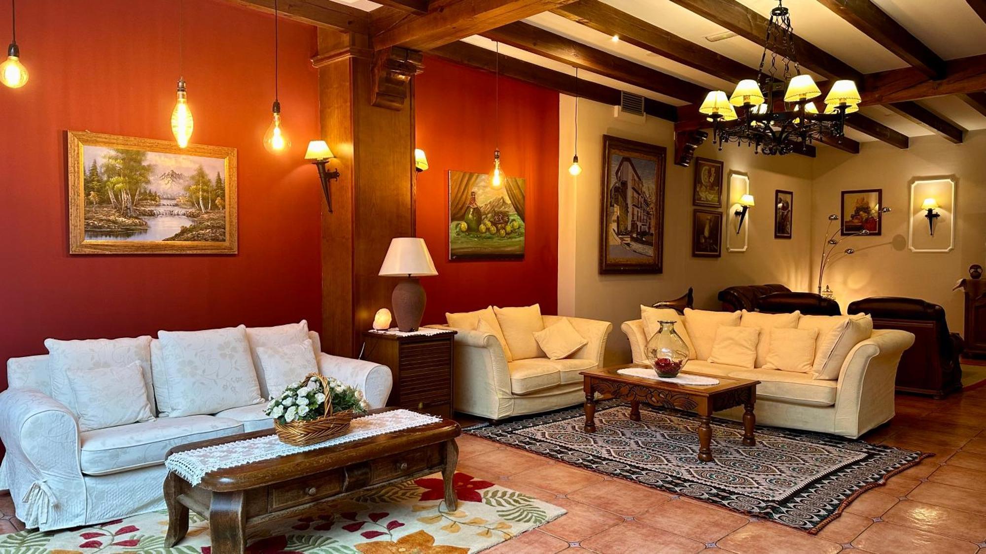 Hotel El Curro Burunchel ภายนอก รูปภาพ