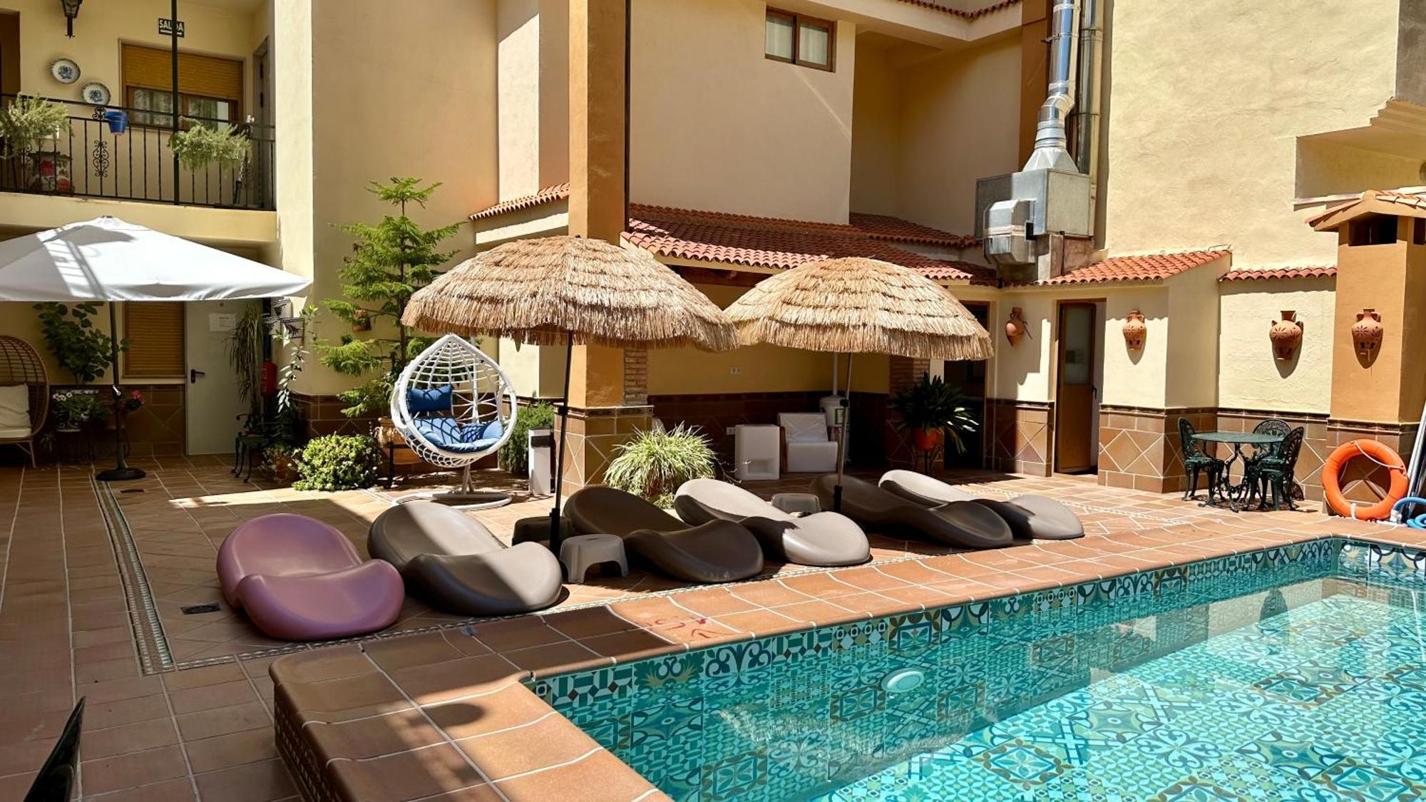 Hotel El Curro Burunchel ภายนอก รูปภาพ