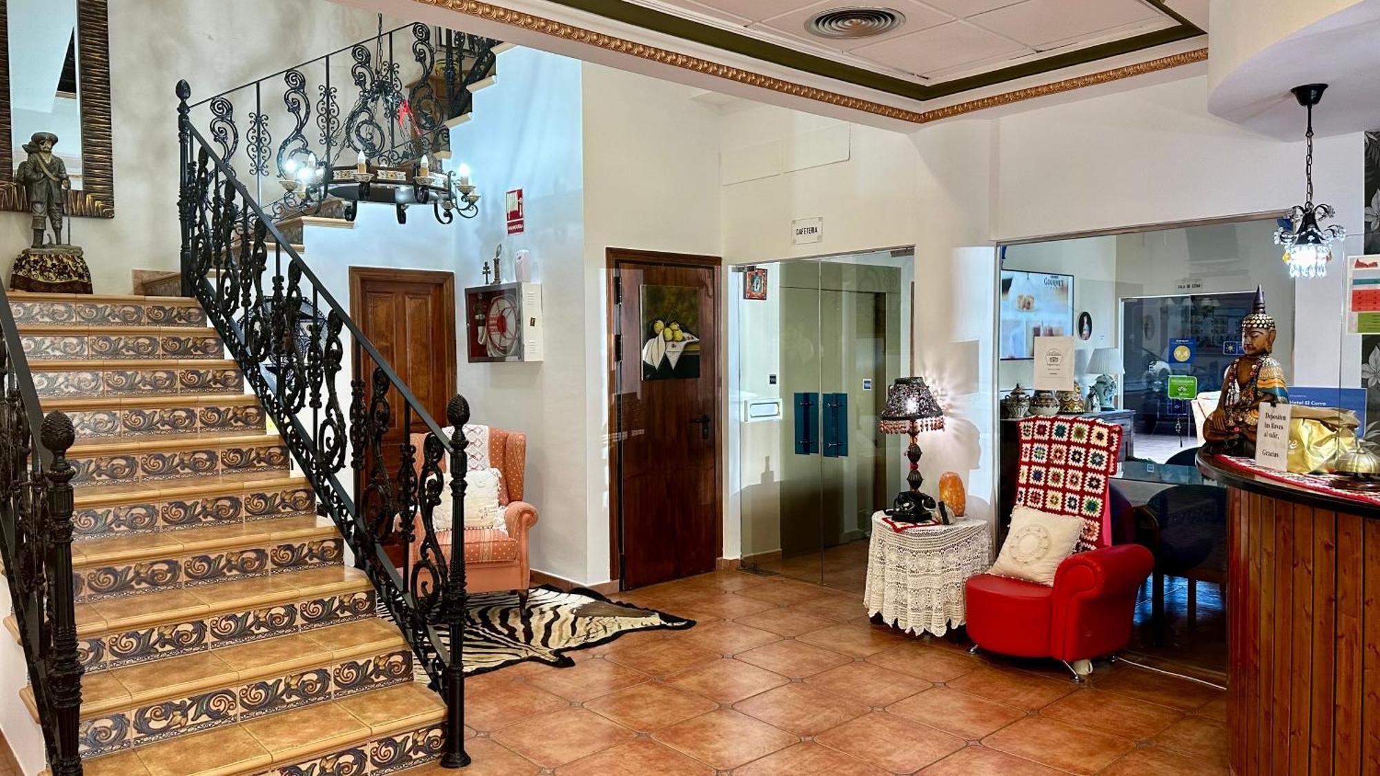 Hotel El Curro Burunchel ภายนอก รูปภาพ