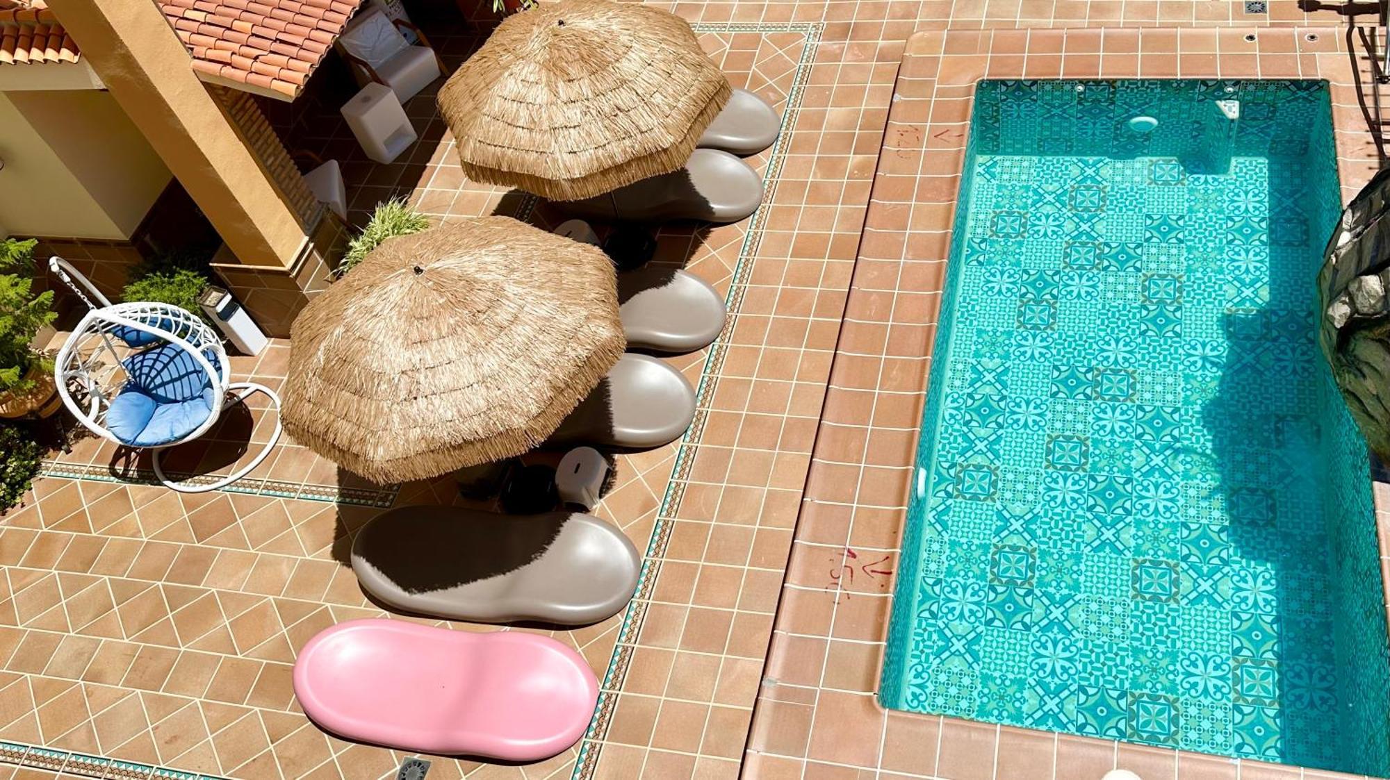 Hotel El Curro Burunchel ภายนอก รูปภาพ