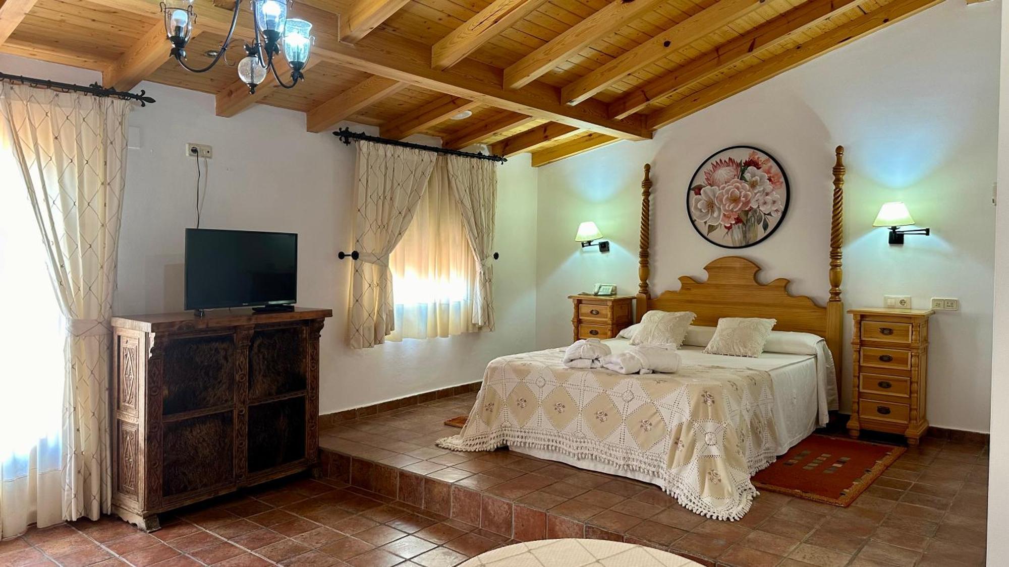 Hotel El Curro Burunchel ภายนอก รูปภาพ